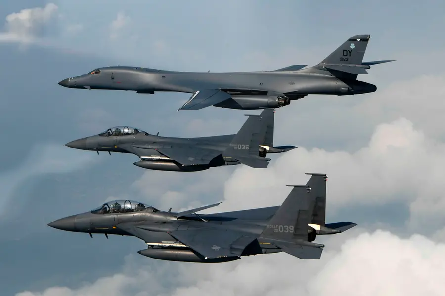 fighter plane B-1B