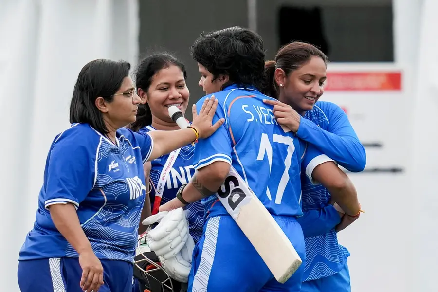 ഷഫാലിക്ക് സെഞ്ചുറി; ഏഷ്യൻ ഗെയിംസിൽ ബംഗ്ലാദേശിനെ തകർത്ത് ഇന്ത്യ ഫൈനലിൽ, എതിരാളികൾ ശ്രീലങ്ക