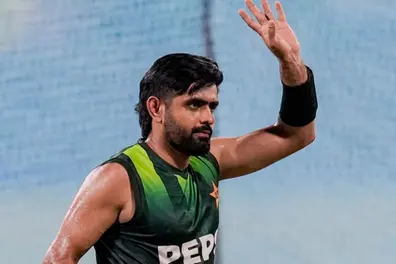 ‘He should not have taken the captaincy again — was he selling chickpeas there?’: Akram blasts Azam