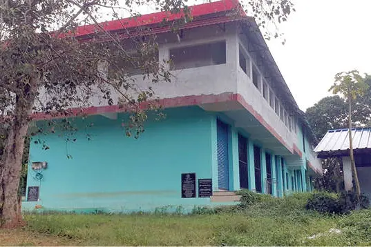 വാടകക്കെട്ടിടത്തിൽനിന്ന് ഒഴിയാനാകാതെ യു.ഐ.ടി.