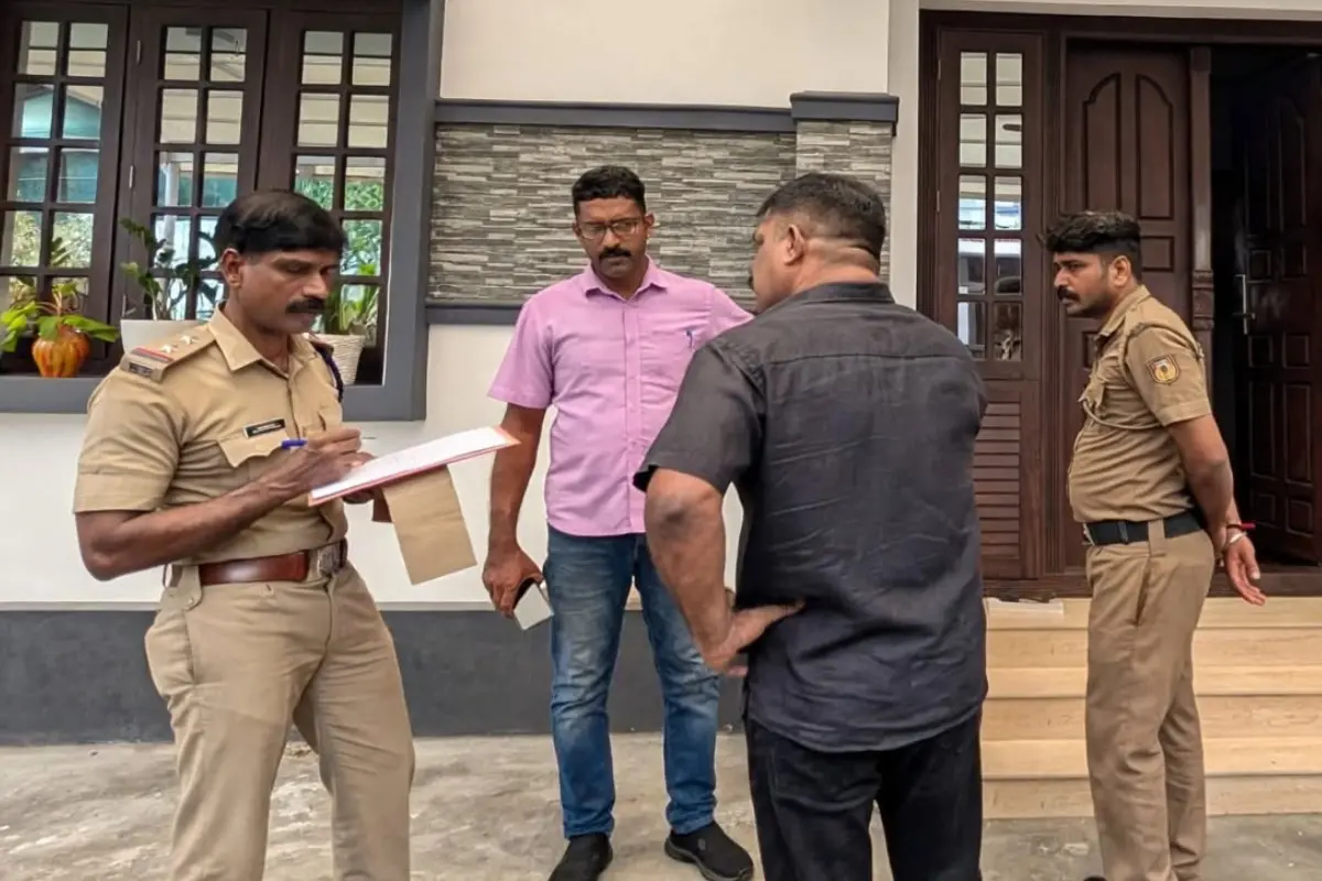 മോഷണം നടന്ന വീട്ടിൽ പോലീസെത്തിയപ്പോൾ
