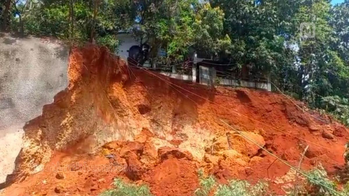 Another mudslide hits national highway near Kozhikode’s Mukkali, major disaster averted
