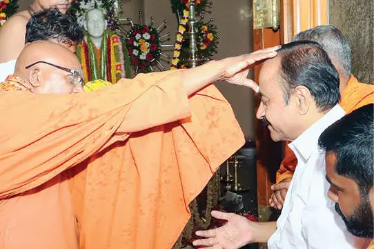 കേരളത്തെ മതേതരമാക്കിയത് ശ്രീനാരായണ ദർശനങ്ങൾ- മുഖ്യമന്ത്രി