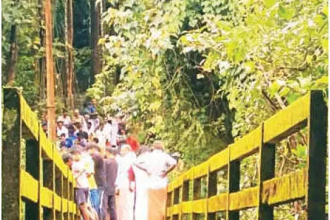 വേണം, കോട്ടപ്പുഴയ്ക്ക് കുറുകേ പാലം...
