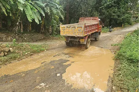 കുന്നിടക്കാരുടെ ദുരിതത്തിന് പരിഹാരം വേണം