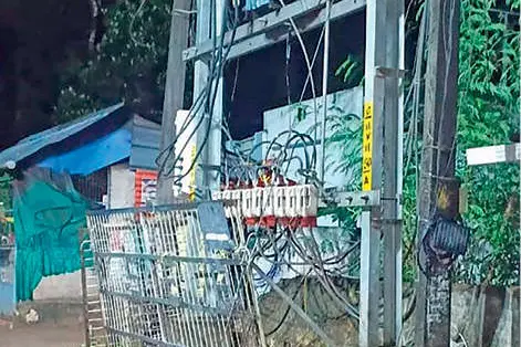 ട്രാൻസ്ഫോമറിന്റെ സുരക്ഷാവേലി അപകടക്കെണിയാകുന്നു