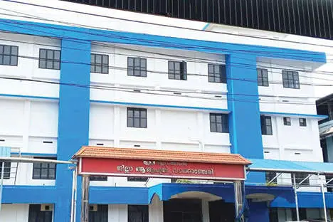 ചികിത്സ വേണം ചികിത്സാലയങ്ങൾക്ക്