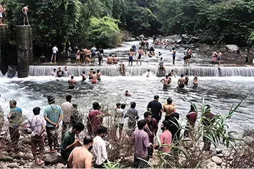 കോട്ടപ്പുഴയിൽ ഒഴിവായത് വൻ ദുരന്തം