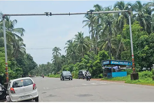 സുരക്ഷാ ഇടനാഴിയാണ്, പക്ഷേ, ഒരു കാര്യവുമില്ല