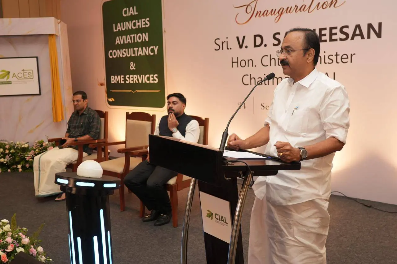 സിയാൽ ഏയ്സിസ്, ബി.എം.ഇ സർവീസസ് എന്നിവ ഉദ്ഘാടനം ചെയ്ത് മുഖ്യമന്ത്രി വി.ഡി സതീശൻ സംസാരിക്കുന്നു
