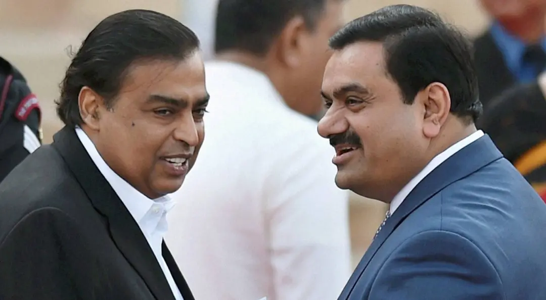 മുകേഷ് അംബാനി, ഗൗതം അദാനി | Photo: PTI