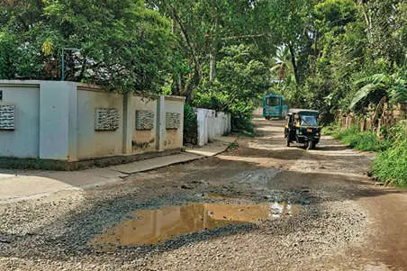 പേര് ‘പാരീസ് ’, വഴിയോ മഹാകഷ്ടം..