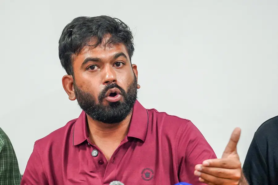 തിരഞ്ഞെടുപ്പുകളിൽ പങ്കെടുക്കരുത്, എന്താണ് നിങ്ങൾ സംരക്ഷിക്കാൻ ശ്രമിക്കുന്നത്’: പ്രതിപക്ഷത്തോട് അഭിജീത് ദിപ്കെ