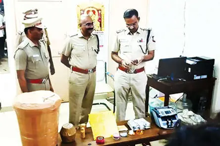 വ്യാജ സ്വർണക്കട്ടി നൽകി 48 ലക്ഷത്തിന്റെ തട്ടിപ്പ്