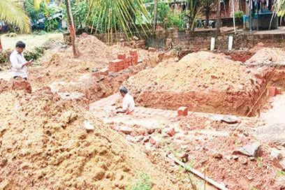 അനിശ്ചിതത്വം നീങ്ങി: തിരുനെല്ലി അങ്കണവാടിക്കെട്ടിടം പണി തുടങ്ങി
