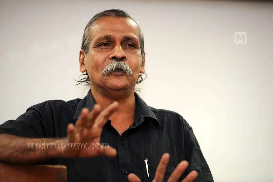 KALPETTA NARAYANAN
