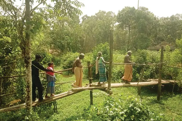എന്നുതീരും, ഈഞാണിൻമേൽക്കളി