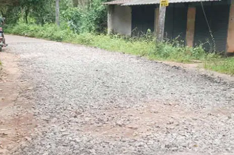 പാലങ്ങാട് -ഒടുപാറ റോഡിൽ അറ്റകുറ്റപ്പണി തുടങ്ങിയിടത്തുതന്നെ