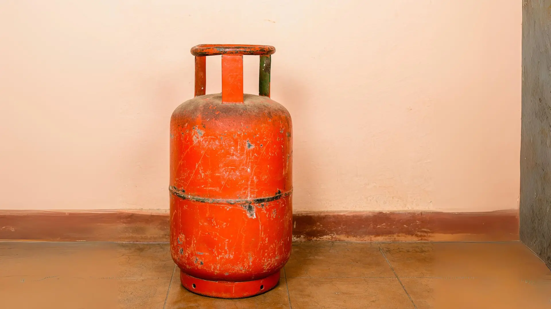 gas cylinder