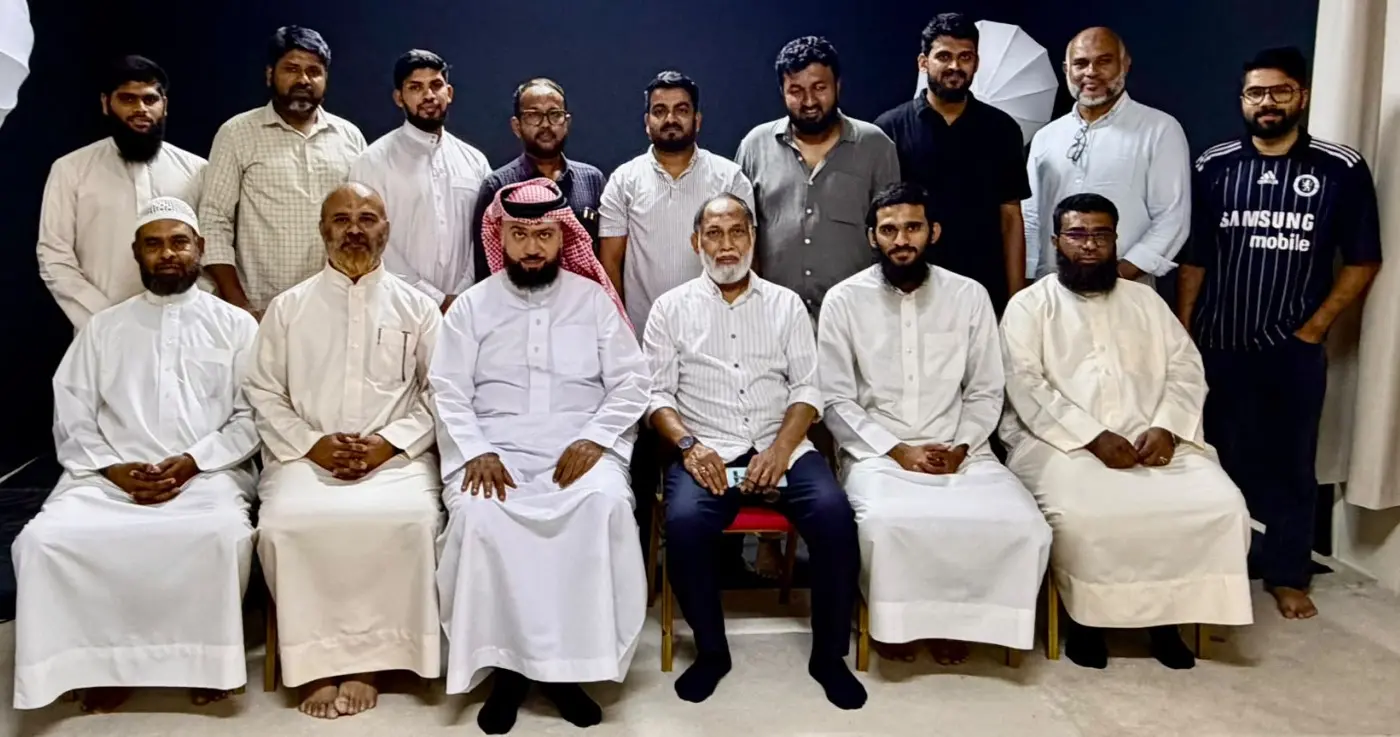 സലാഹ് ബൂ ഹസ്സന് അല് ഹിദായ മദ്രസ്സ സന്ദര്ശനത്തില് നിന്ന്