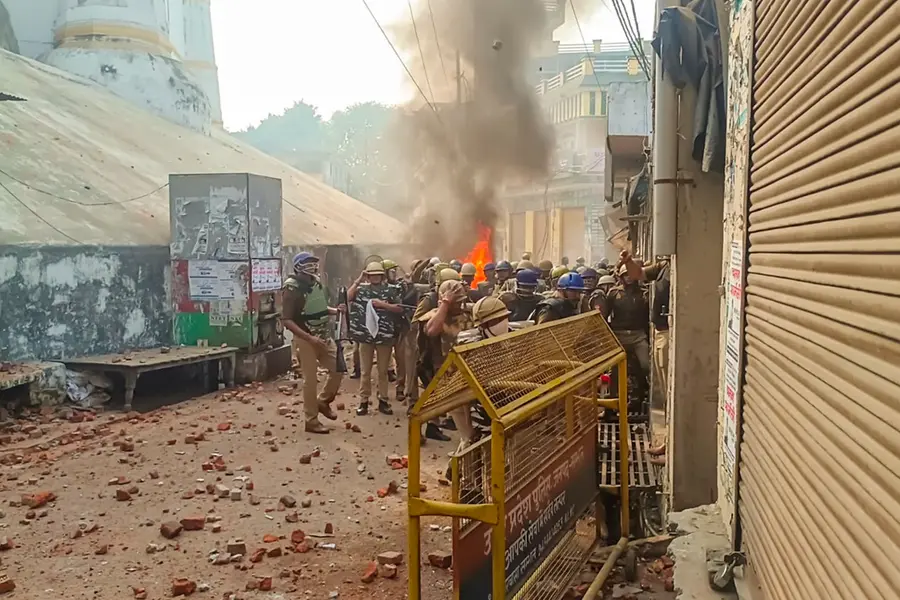 സംഭൽ അക്രമക്കേസ്: മുല്ല അഫ്രോസിന്റെ കരുതൽതടവ് സുപ്രീം കോടതി റദ്ദാക്കി; യുപി സർക്കാരിന് 10 ലക്ഷം പിഴ
