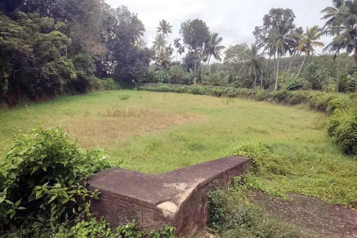 നവീകരണമില്ലാതെ മരുതത്തൂർ പാവൂർ കുളം