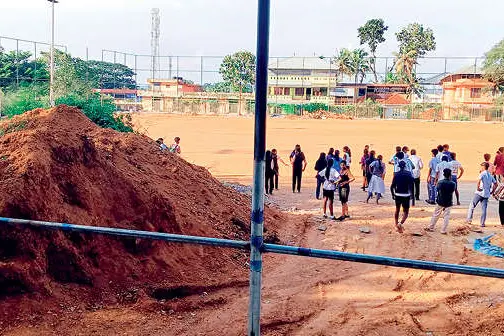 മാറ്റി,മൺകൂനയല്ല...മേള..!