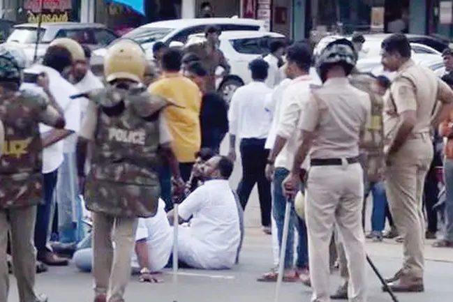 കാഞ്ഞിരപ്പള്ളി സെയ്ന്റ് ഡൊമിനിക്സ് കോളേജിൽ എസ്.എഫ്.ഐ. -കെ.എസ്.യു. സംഘർഷം