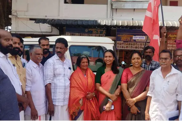 പുളിയനം തെക്ക് നിലനിർത്തി എൽ.ഡി.എഫ്.