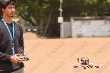 എസ്.ആർ.എം. ആരൂഷിൽ പതിനായിരങ്ങൾ