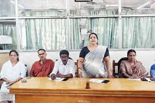 ശുചിത്വ-സുന്ദര പേരാവൂർ രണ്ടാംഘട്ടം; നടപ്പാത കൈയേറ്റം പൂർണമായും ഒഴിപ്പിക്കും