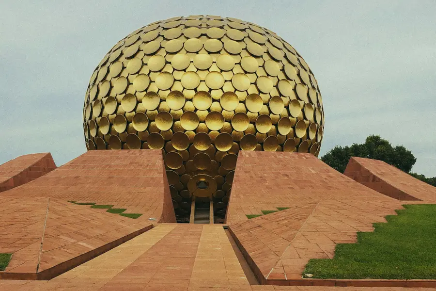 No street names, no addresses, a day lost (and found) in Auroville