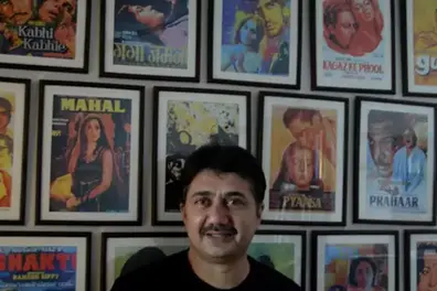 He started with an Amitabh poster; Now he owns 20,000 film posters - The story of SMM Ausaja