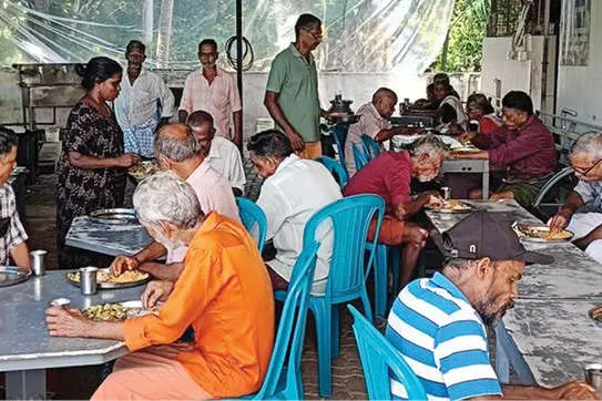 സന്തോഷം പൂമുഖം,വിനോദം ഉള്ളകം