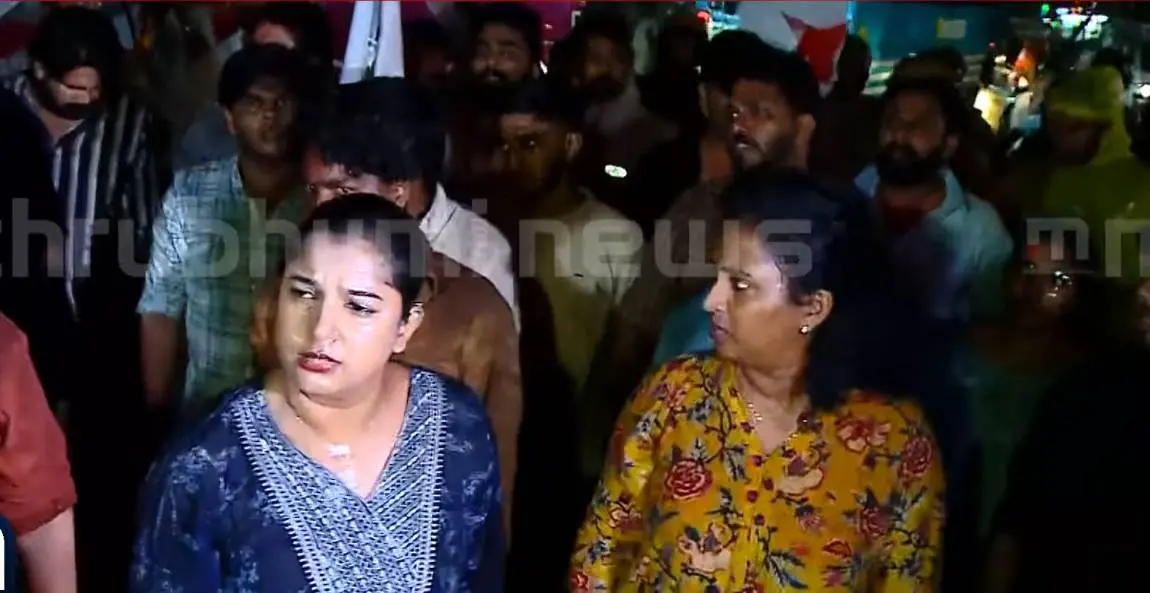 Photo: Screengrab/ Mathrubhumi News