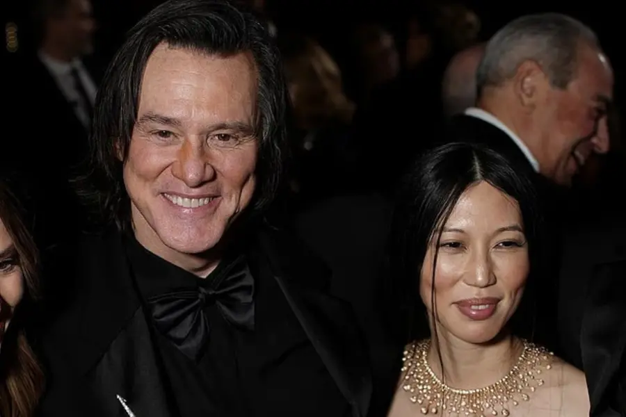 Jim Carrey, Min Ah