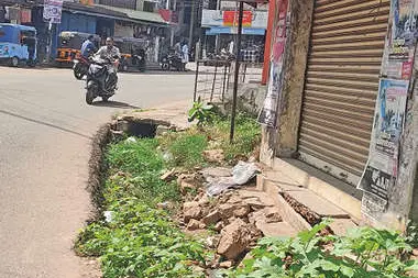 വെള്ളറടയിലും പേരെക്കോണത്തും മലയോര ഹൈവേ അപൂർണം
