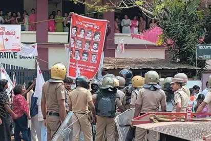 ഡി.ബി. കോളേജിൽ എസ്.എഫ്.ഐ.-കെ.എസ്.യു. സംഘർഷം