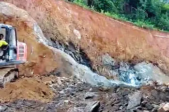 മണ്ണത്തൂരിൽ അനധികൃത പാറ ഖനനം; പ്രതിഷേധവുമായി നാട്ടുകാർ