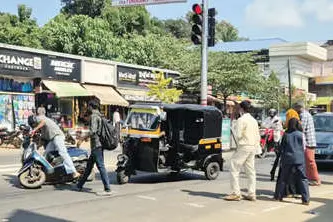 പരാതിയൊഴിയാതെ കൊപ്പത്തെ സിഗ്നൽലൈറ്റ് സംവിധാനം