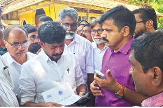 മന്ത്രി നീലേശ്വരം കൊട്ടാരം സന്ദർശിച്ചു