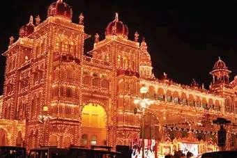 ഇനി ആഘോഷനാളുകൾ