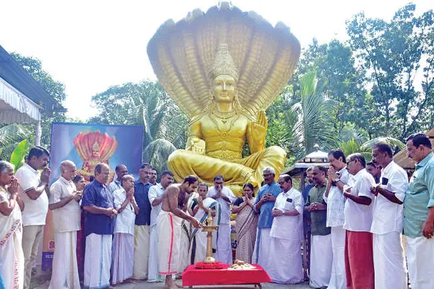 പുതുക്കുളം ക്ഷേത്രത്തിൽ ആയില്യം-മകം ഉത്സവം