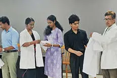 അവർ വെള്ളക്കോട്ടണിഞ്ഞു, നാളെയുടെ ഡോക്ടർമാരാവാൻ