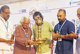 സാമൂഹികമാധ്യമങ്ങൾ സാമൂഹികവിരുദ്ധ മാധ്യമങ്ങൾ-അടൂർ