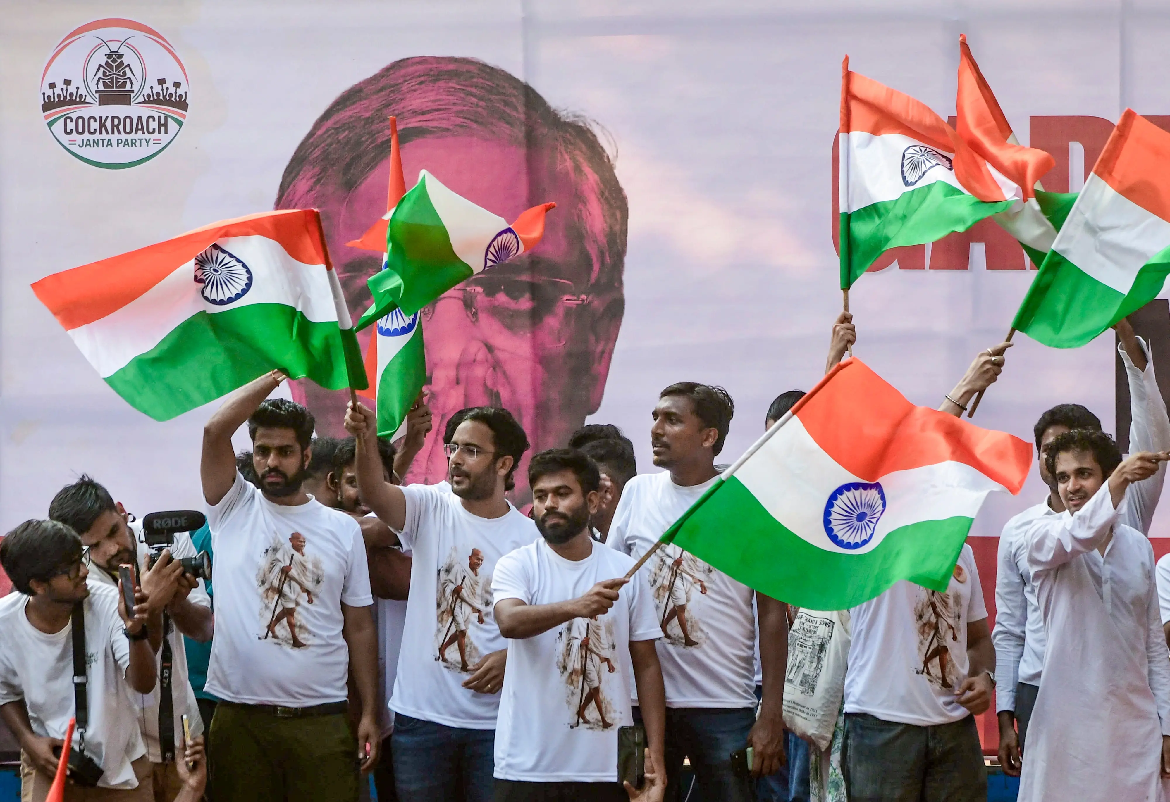 Cockroach Janta Party (CJP) founder Abhijeet Dipke and co-convener Ashutosh Ranka during a protest by CJP against Chief Election Commissioner (CEC) Gyanesh Kumar, demanding his resignation, at Shivaji Park, in Mumbai.| Photo: PTI
