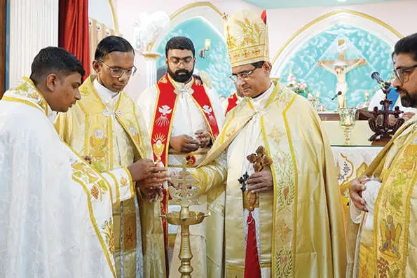 വിശുദ്ധ കൊച്ചു ത്രേസ്യയുടെ തിരുശേഷിപ്പ് പ്രതിഷ്ഠിച്ചു