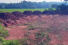 പുള്ളുവൻപടിയിൽ വീണ്ടും വയൽ നികത്തൽ
