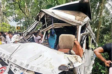 കൂമ്പാറയിൽ ട്രാവലർ മറിഞ്ഞ് 11 മാസം പ്രായമായ കുഞ്ഞ് മരിച്ചു