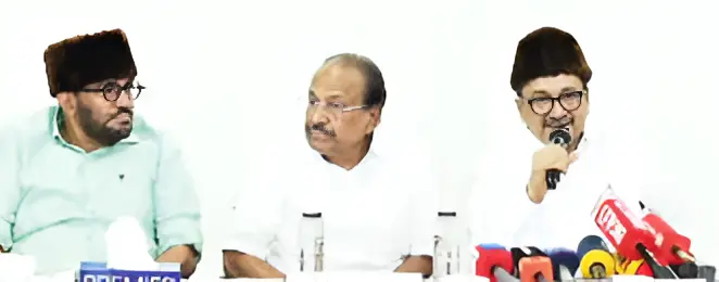മുസ്‍ലിം ലീഗ് ജനപ്രതിനിധികൾക്കായി വാഴയൂരിലെ സാഫി കോളേജിൽ നടന്ന പരിശീലനപരിപാടിയിൽ സംസ്ഥാന പ്രസിഡന്റ് പാണക്കാട് സാദിഖലി ശിഹാബ് തങ്ങൾ സംസാരിക്കുന്നു